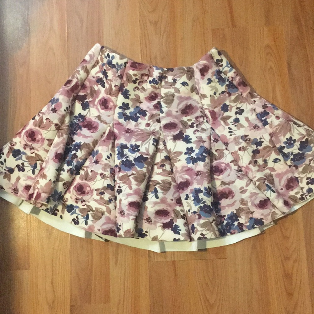 LC floral skirt